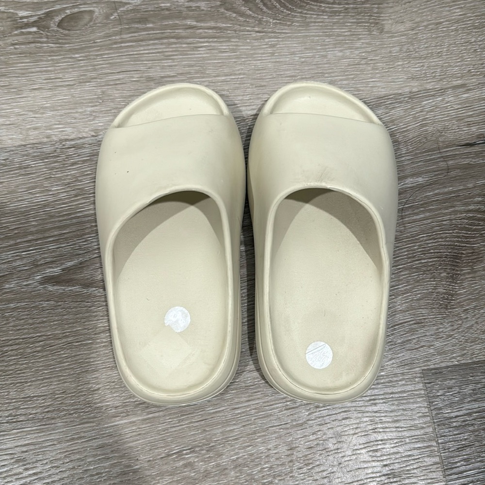 Toddler basic slippers